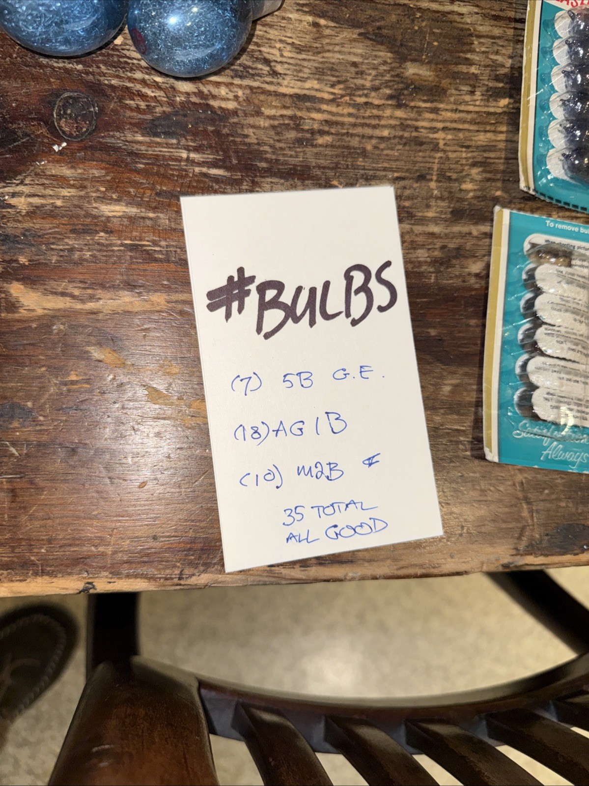 (35) Flash Bulbs 7 5B 18 AG1B 10 M2B