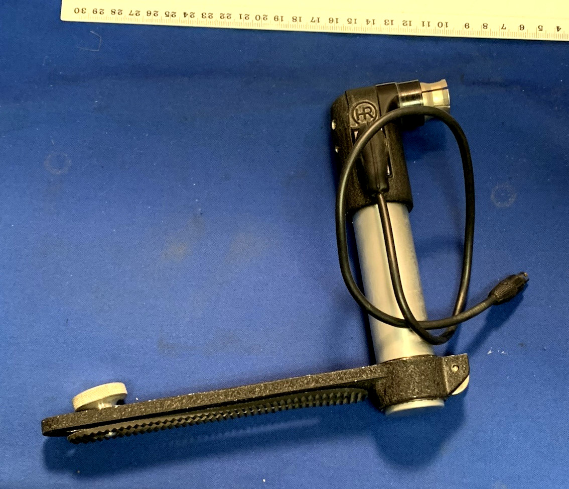 VINTAGE HEILAND FLASH HANDLE FOR MAKING LIGHT SABER LIGHTSABER HILT W/BRACKET