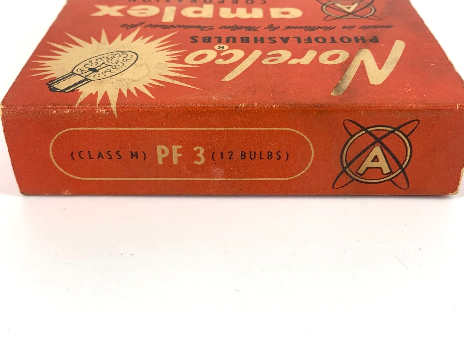 Box of (10) Norelco Model PF 3 Photo Flash Bulbs