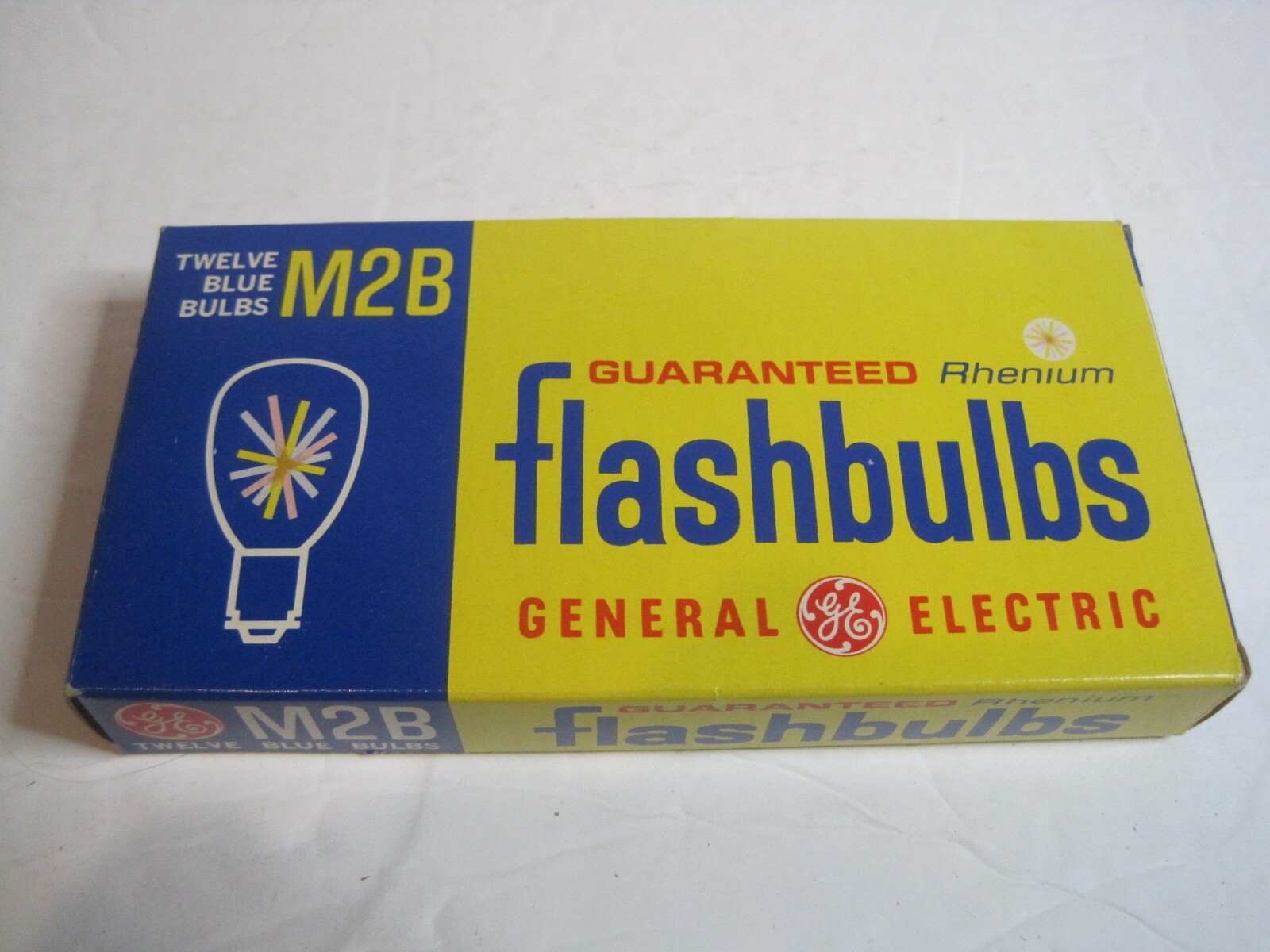 GE Flash Bulbs 5B Box of 12 Camera Flashbulbs General Electric New Old Stock NOS