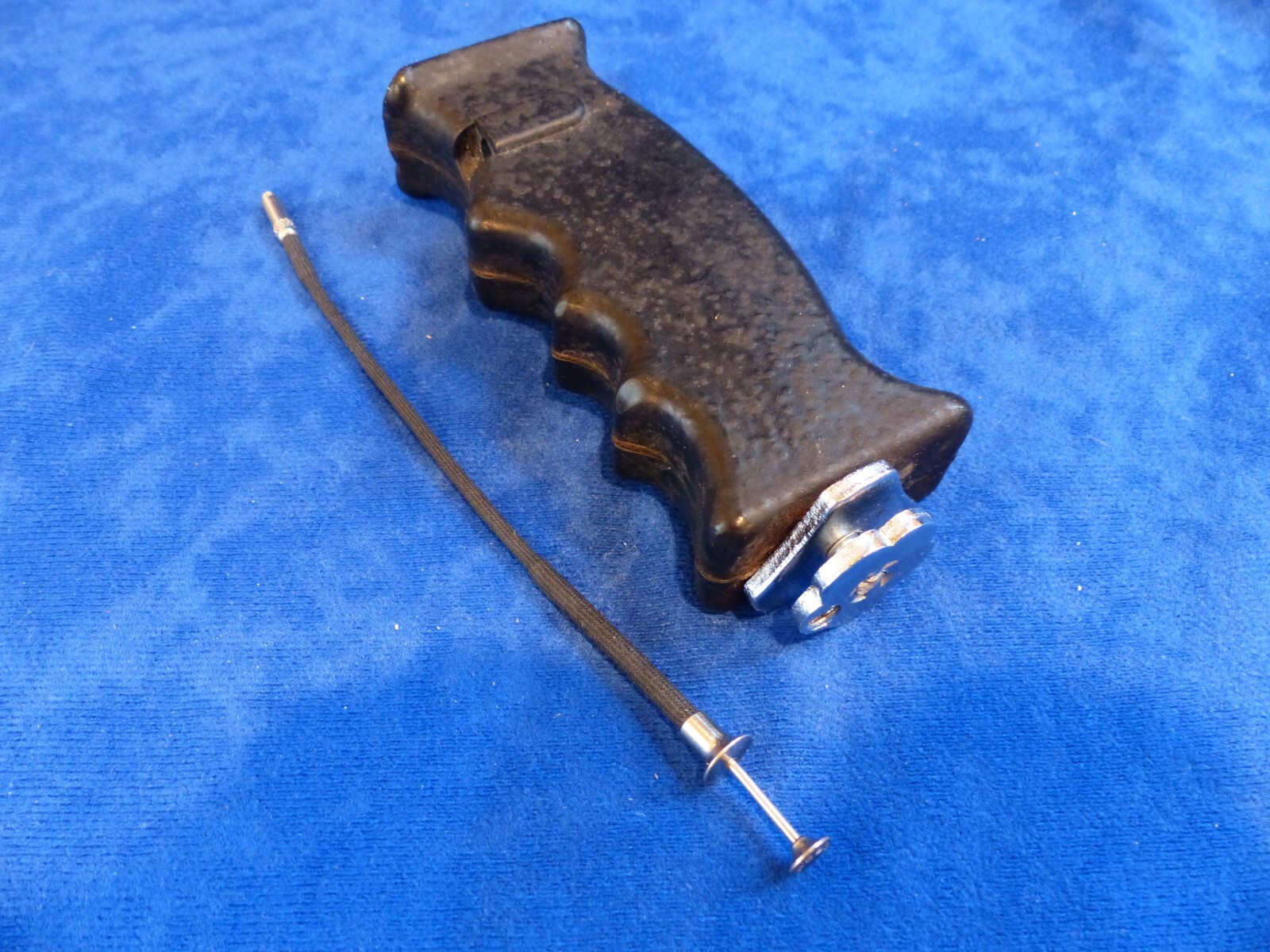 Vintage Kalimar universal hand/pistol grip in package and shutter release cable