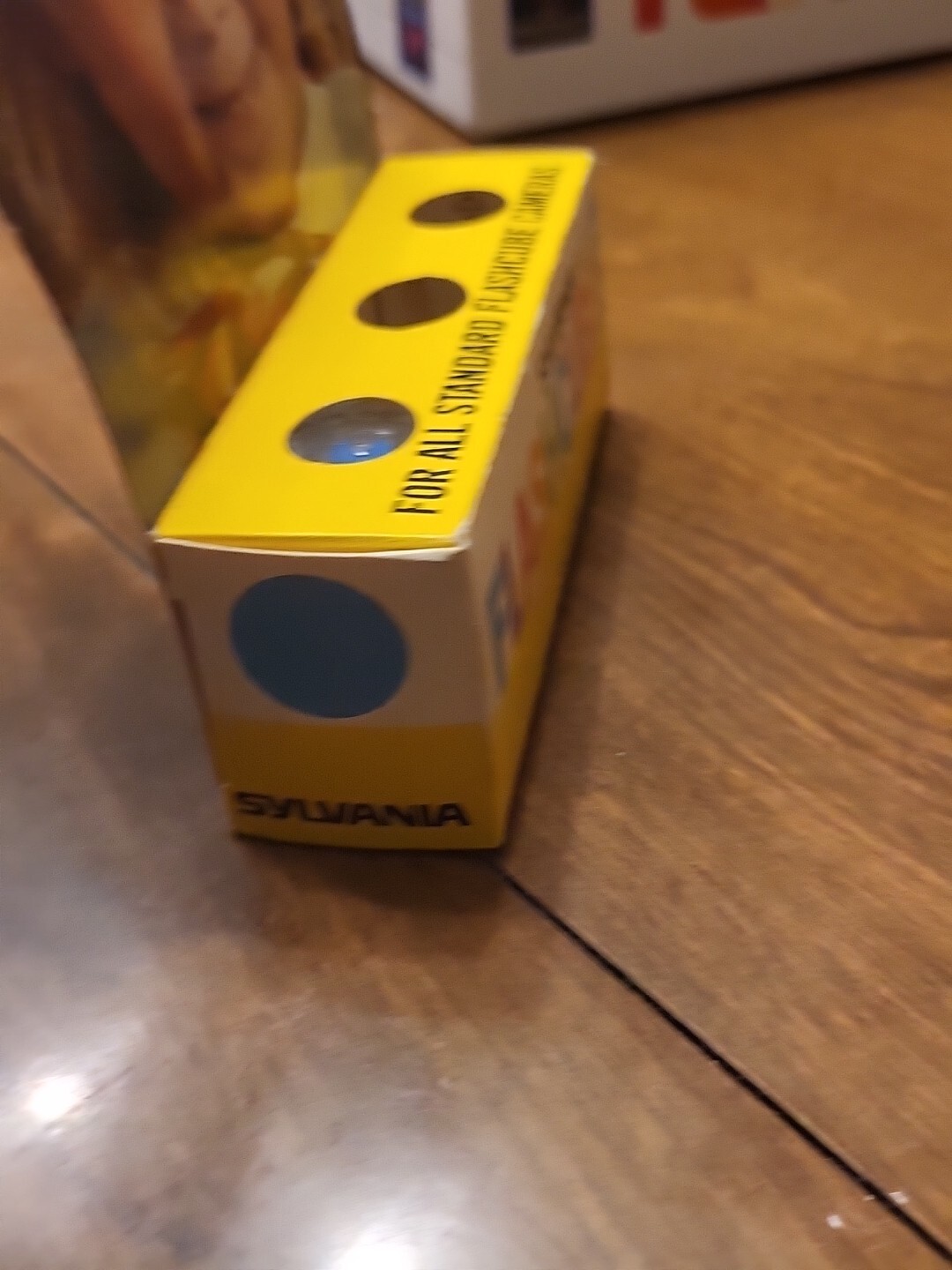 4 Flashcubes Nos Original Packaging