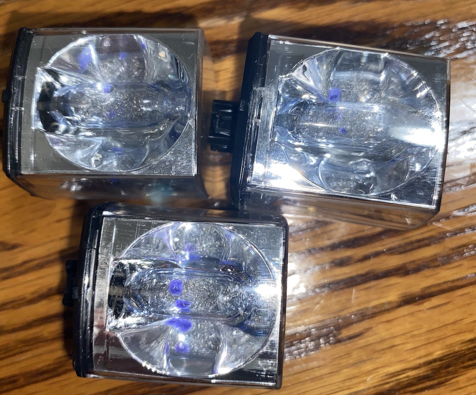 Sylvania Blue Dot Magic Cube Set of 2 *UNKNOWN CONDITION *FOR PARTS