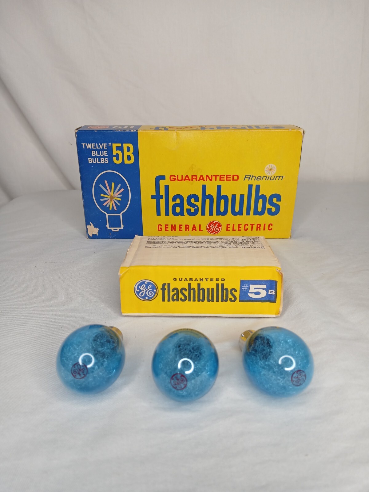 Vintage General Electric GE 5B Blue Camera Flash Bulbs – 3 Bulbs Total