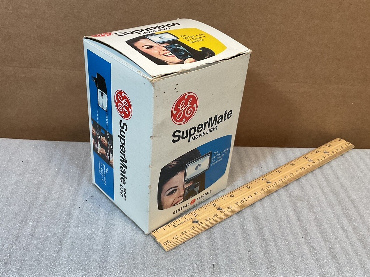 General Electric SuperMate Movie Camera Light Model SM-2 New In Box Super 8