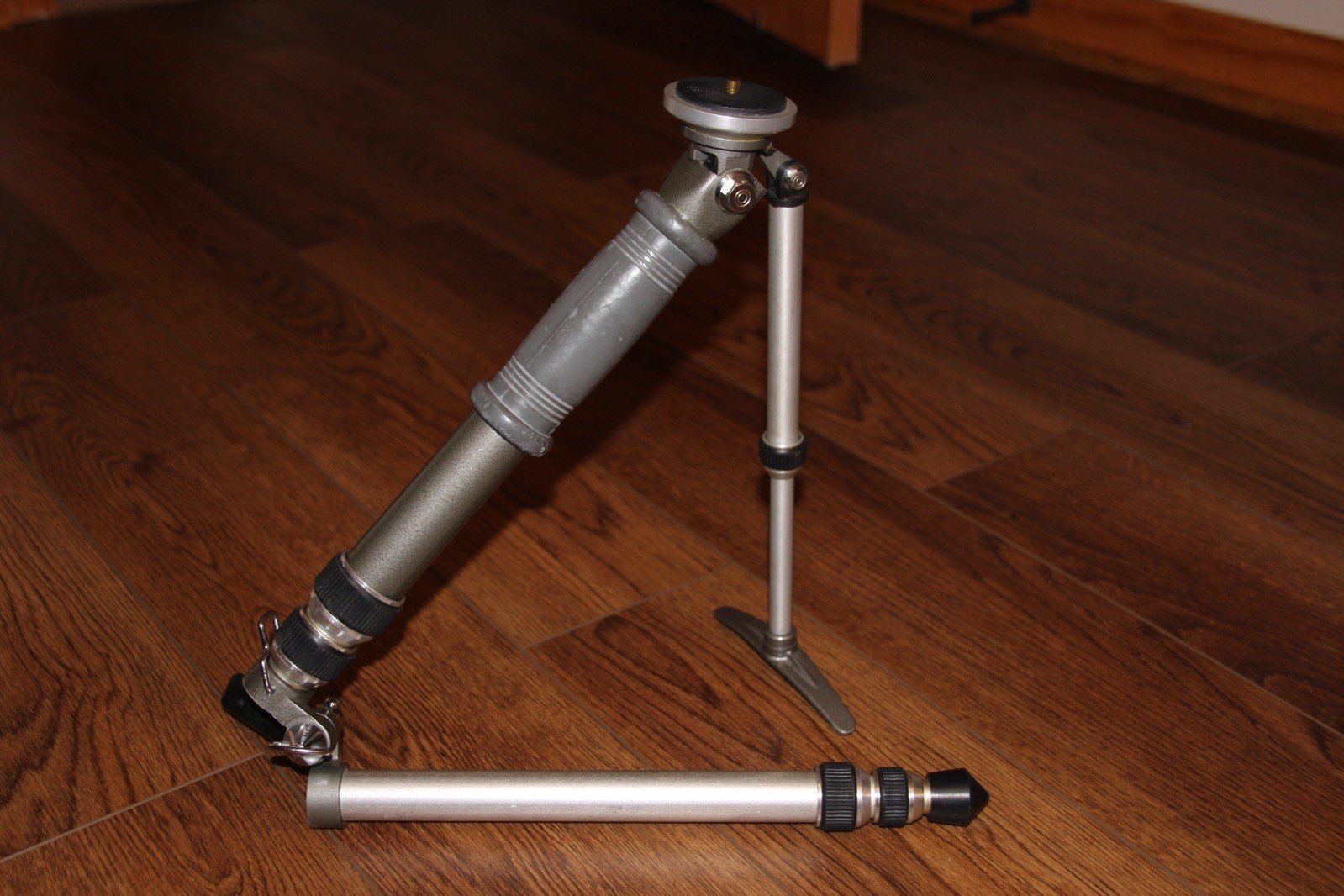 Gitzo Folding Monopod with Shoulder Brace, Multipod