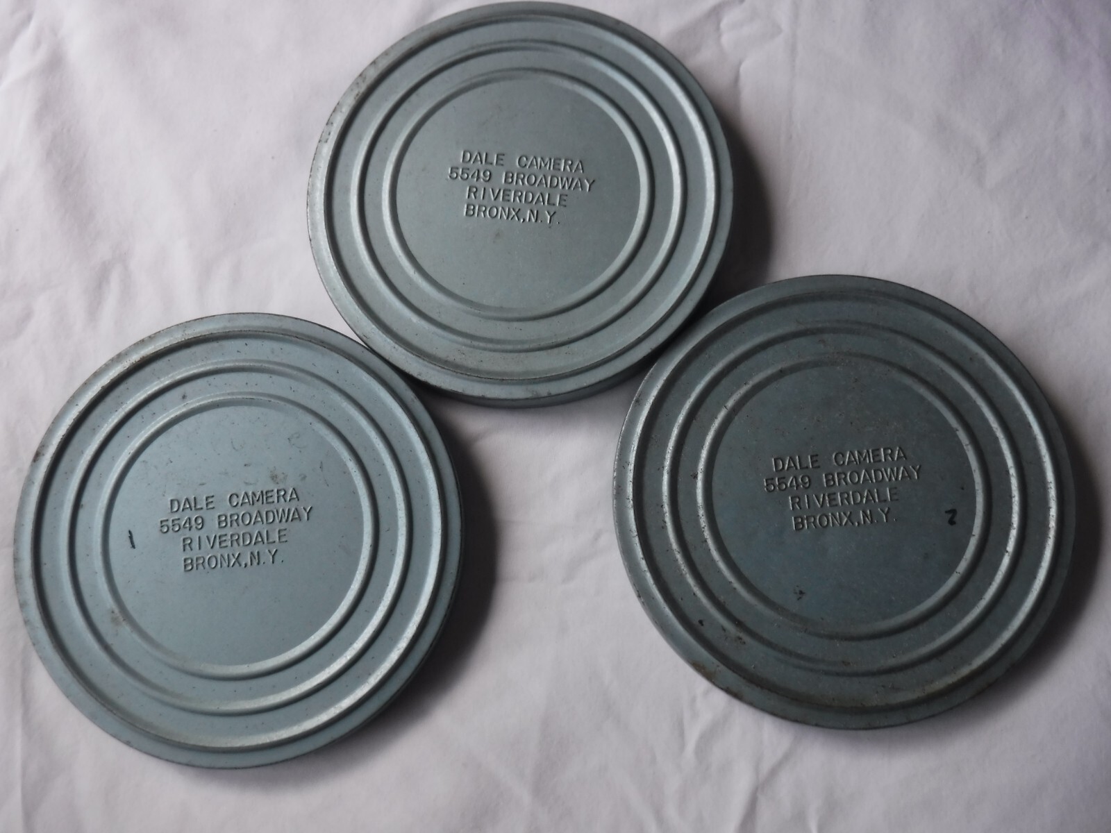 3 Vintage Metal Film Movie Canisters Reels 7″ Broadway NY Tin Green Tins 8mm