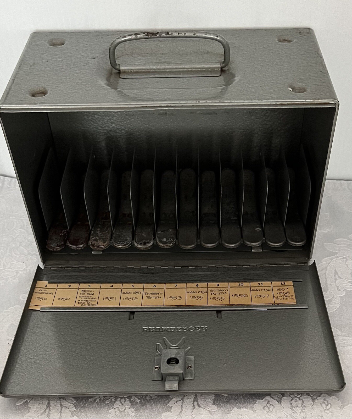 Vintage Brumberger 8mm Film Reel Carry / Storage Case • Holds 12 – 5” Reels