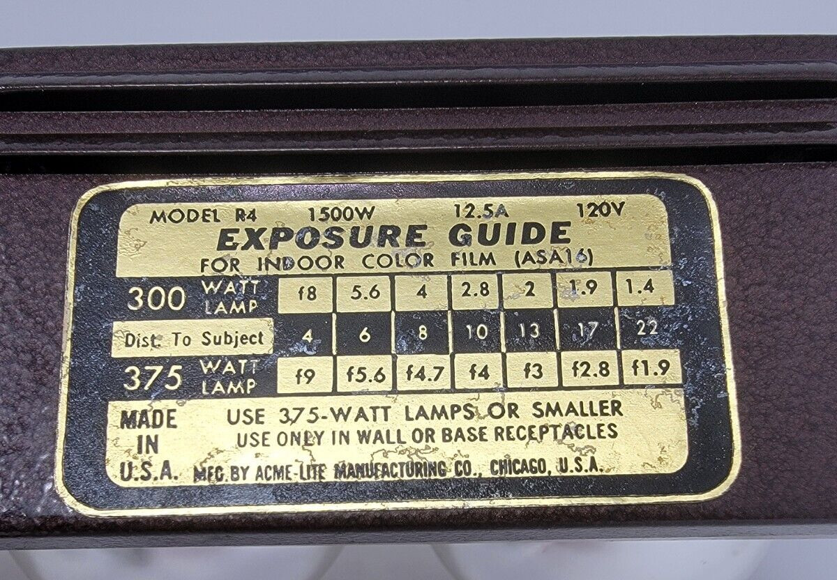 VTG “Acme Lite Mov-E-Lite” Model R4 Movie Lighting 4-Bulb 15″ Bar ~ Metal Case