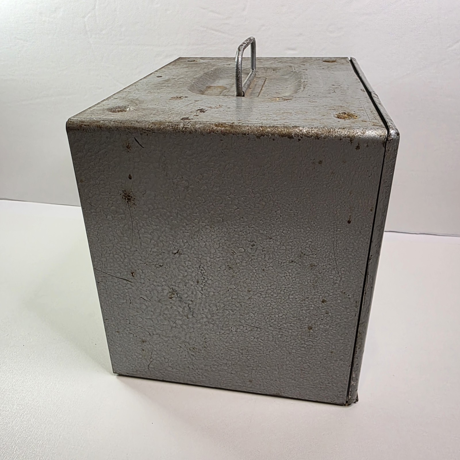 Vintage Film Storage Case Brumberger Metal Box 8mm Holds – 12 Reels.