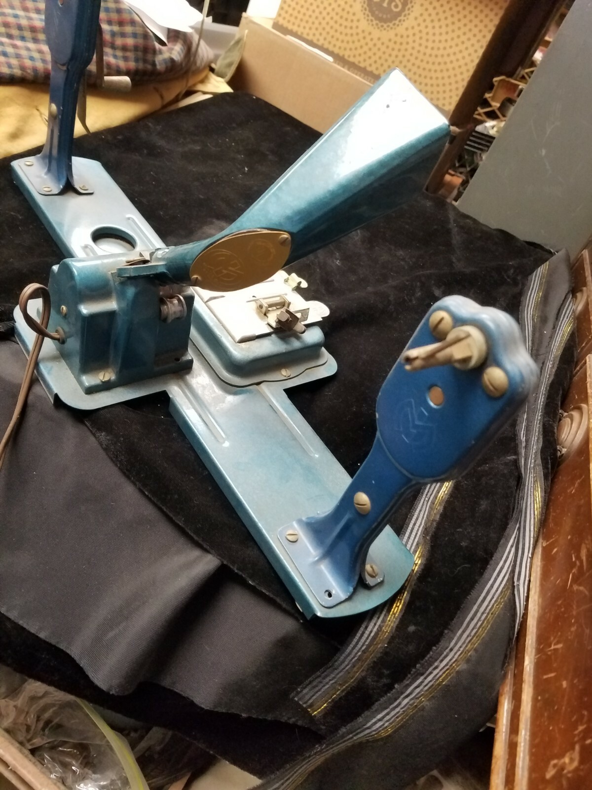 Vintage MANSFIELD Lighted 8mm Film Editor w/ Instructions 18″ Long