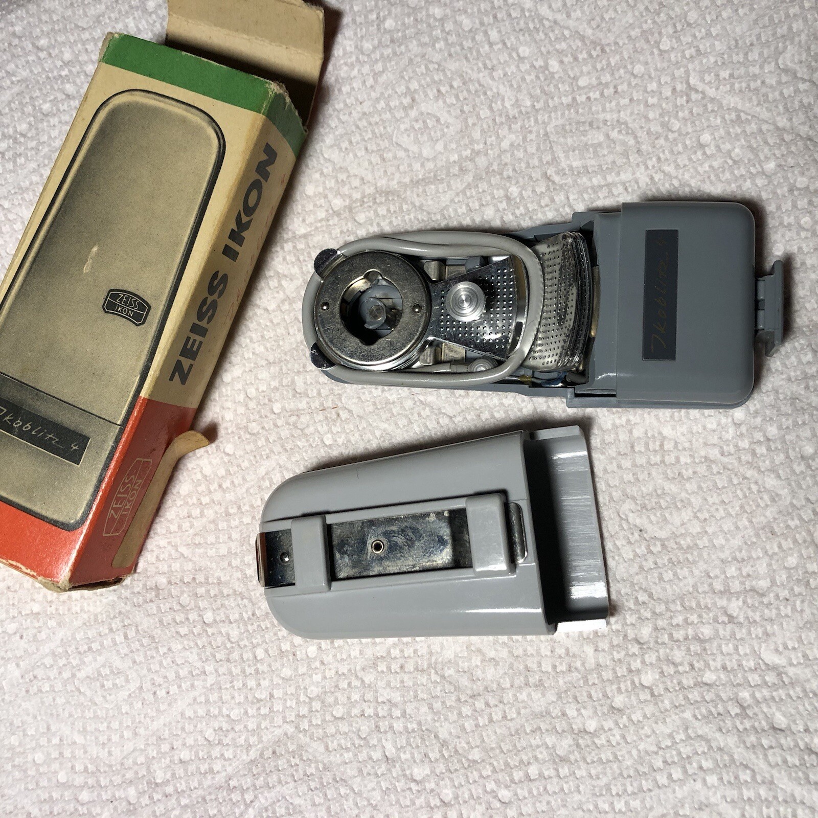 Vintage ZEISS IKON Ikoblitz 4 in Original Box Germany Pre-Owned no Flash bulb