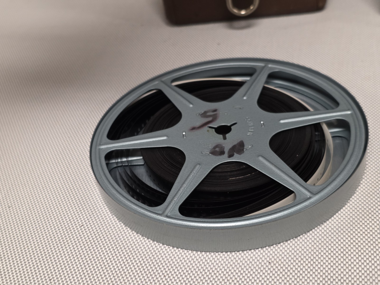 (2) VTG Simonsen Metal Products Reel Storage Film Cases 8mm Brown W/Contents (7)