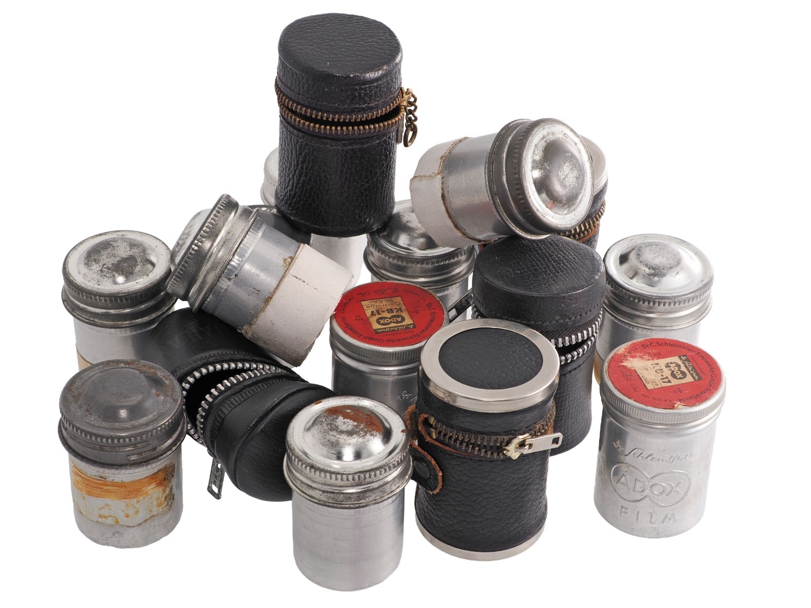 One Vintage 35mm Film Canister (Qty 1), Used, Misc Brand [L01]