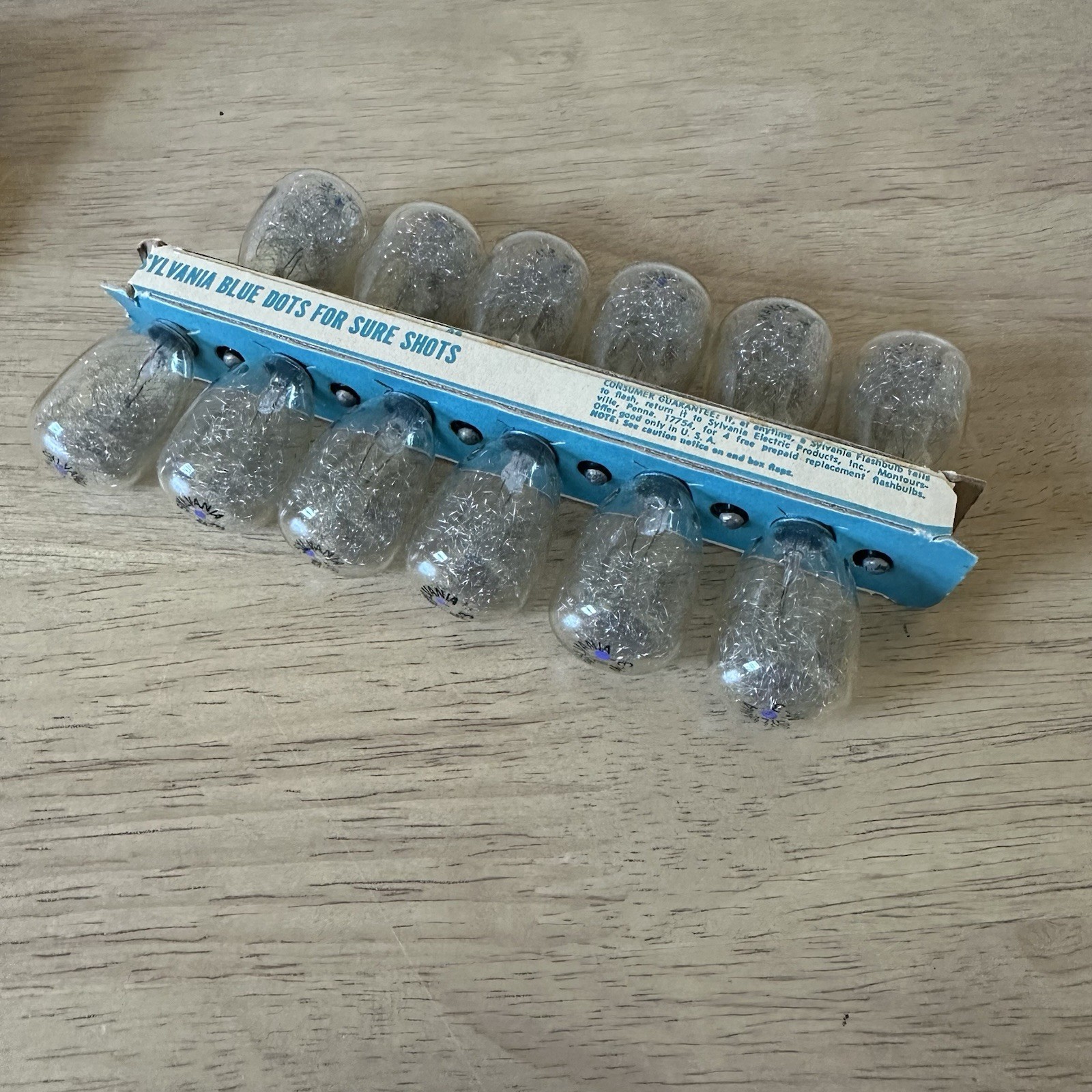 Vintage M3 Sylvania Blue Dot Flashbulbs (12) Clear Bulbs NOS
