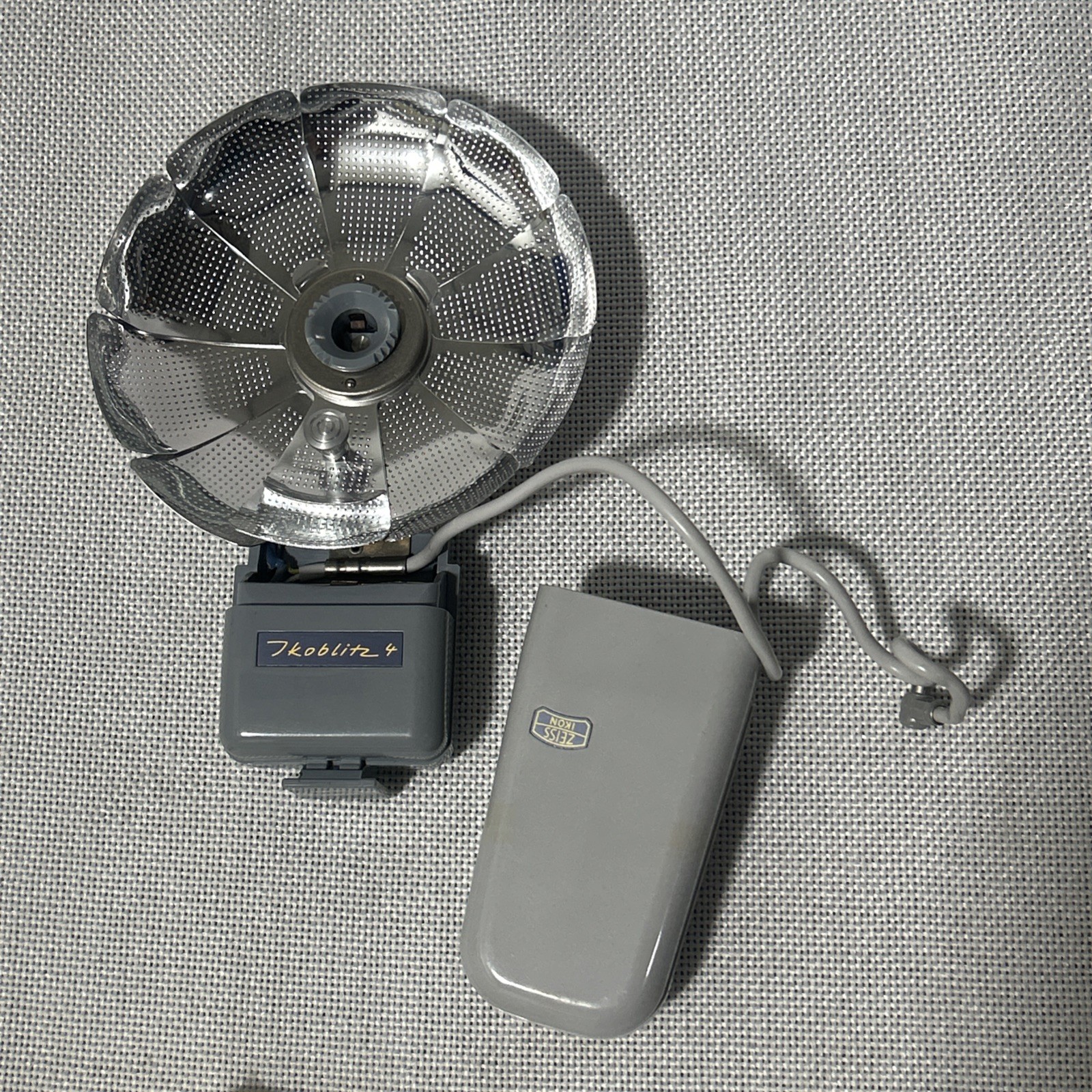 ZEISS IKON IKOBLITZ 4 PA 62 Flash Unit With Original Box