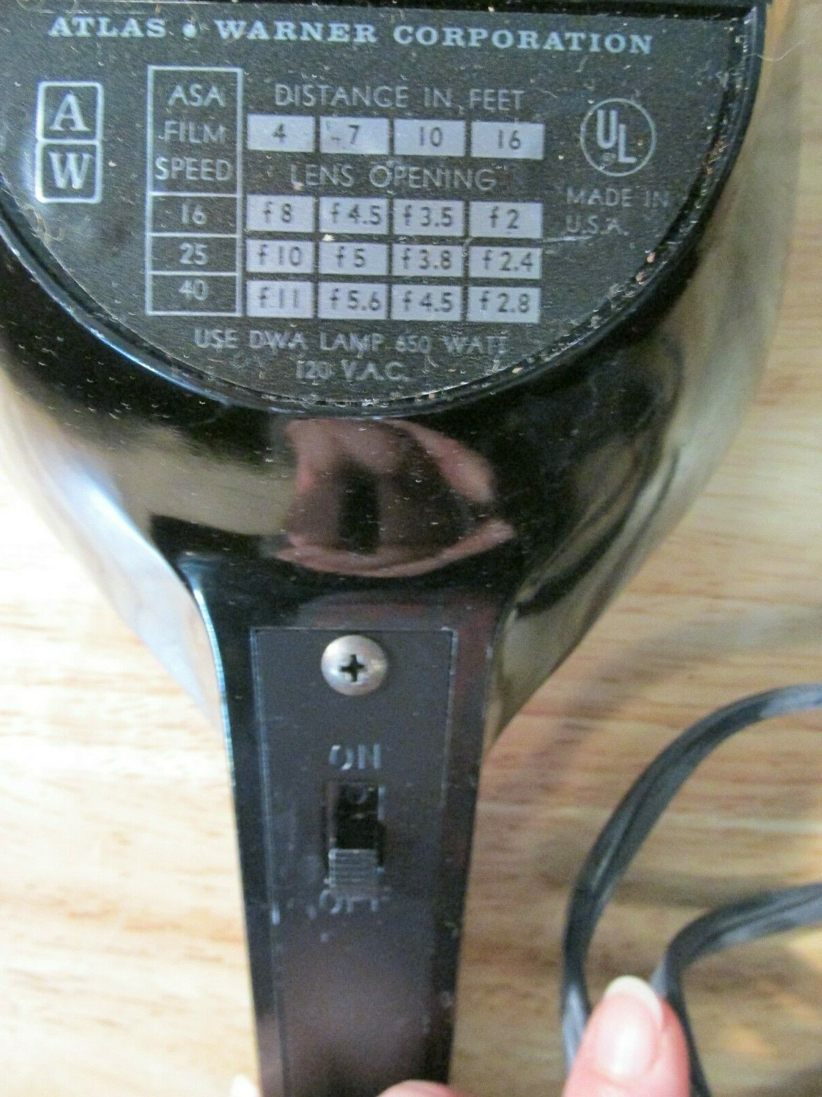 Vintage Atlas Warner Movie Light – electric plug-in – works