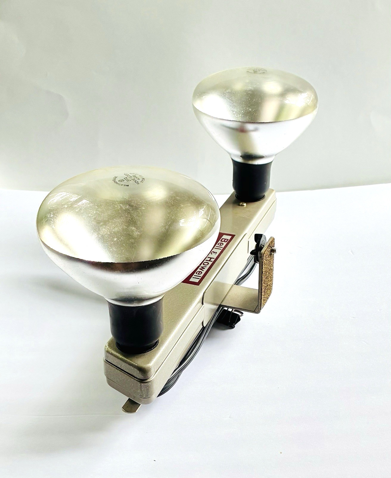 Vintage Bell & Howell Light Bar Lamp Filming Movies Video with Bulbs & Box Works