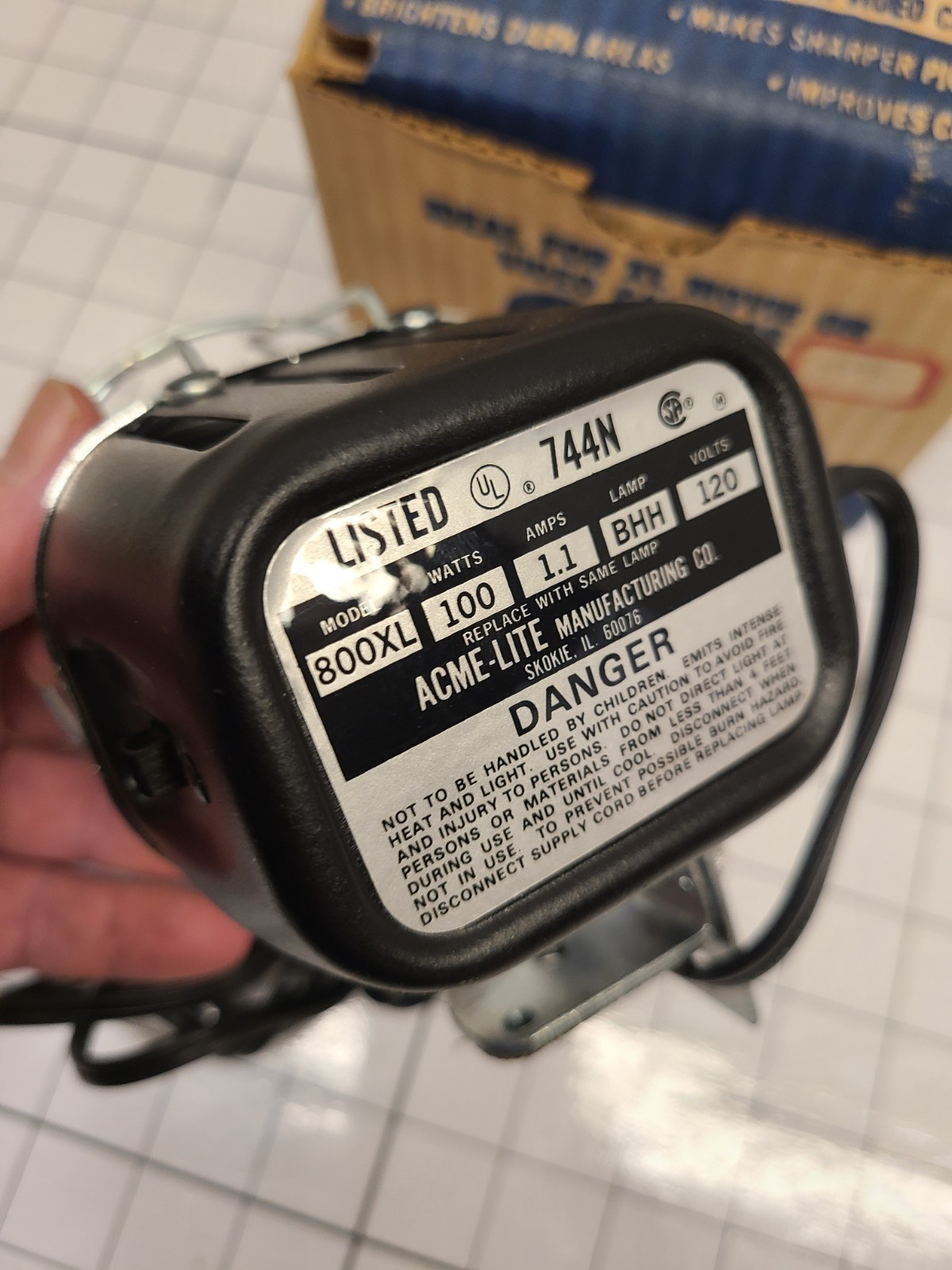 Vintage Acme Lite Movie or Video Cameras Model No. 800 XL-Lite