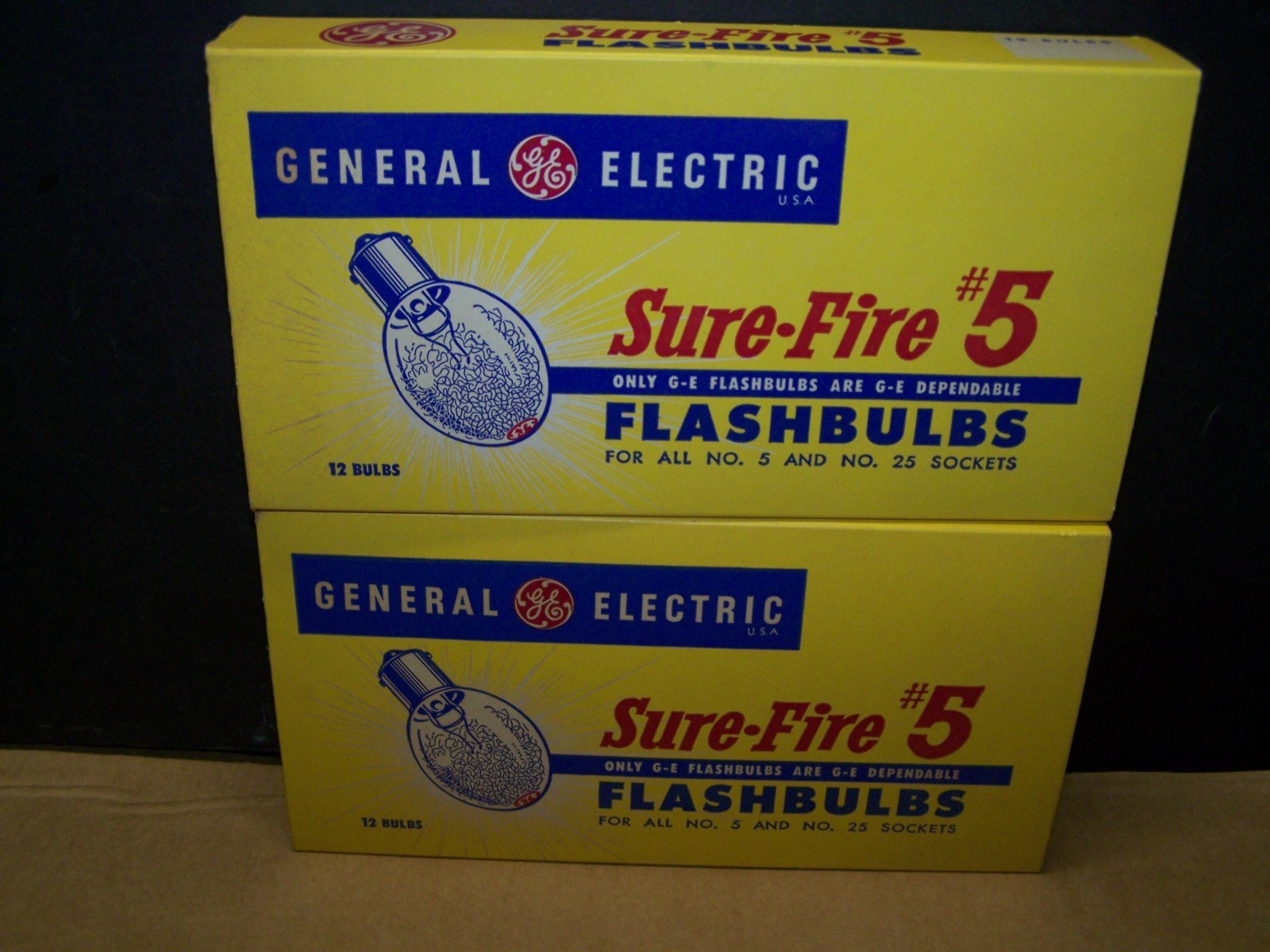 Vintage GE No. 5 Sure Fire Flashbulbs 24 Bulbs (2×12 Boxes) New Old Stock
