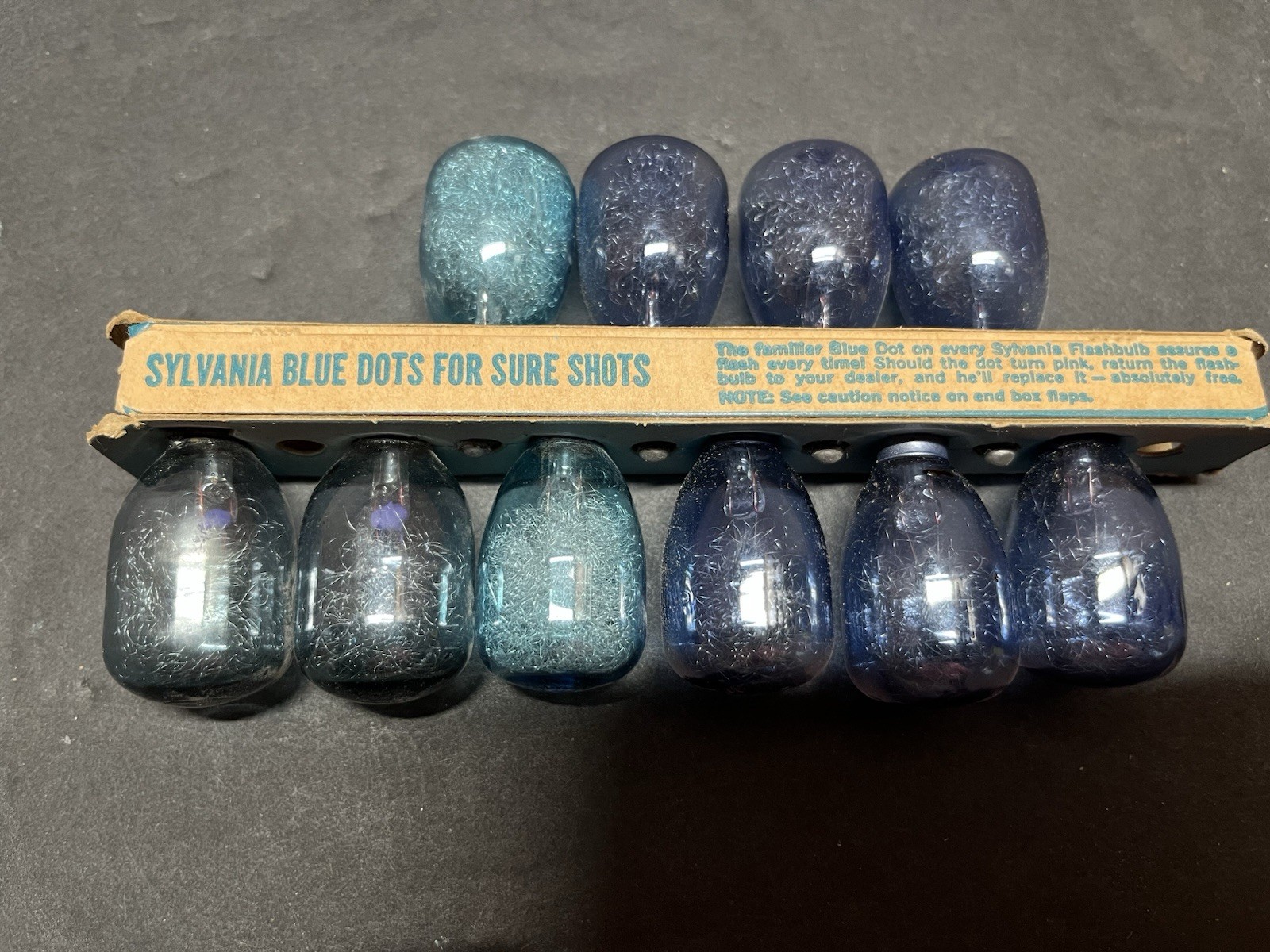 Vintage Sylvania Blue Dot Flashbulbs M3B with Original Packaging/Partial Box