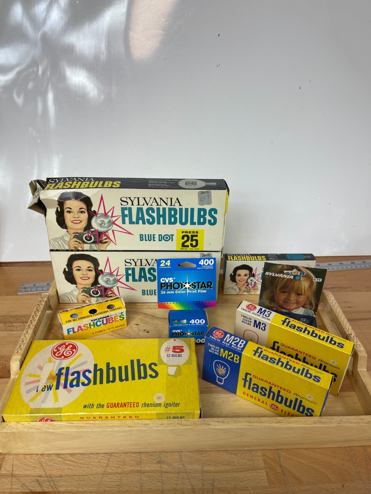 Vintage Flashbulb & Film Lot GE Sylvania Press 25 M2B M3 Flashcubes Expired 35mm