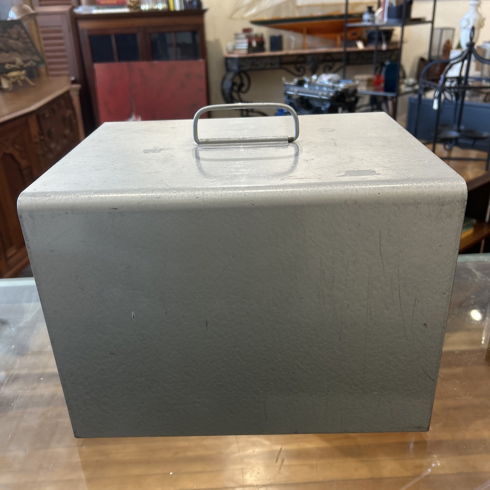 Brumberger Metal Divided 35 mm Slide Container Carrying Case 12″L x 10″ W x 9″ H