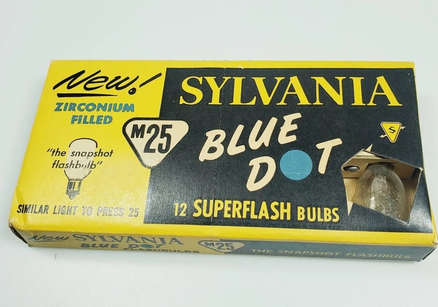 Slyvania Blue Dot M25 Vintage Superflash Bulbs Zirconium Filled NIB 12 Bulbs