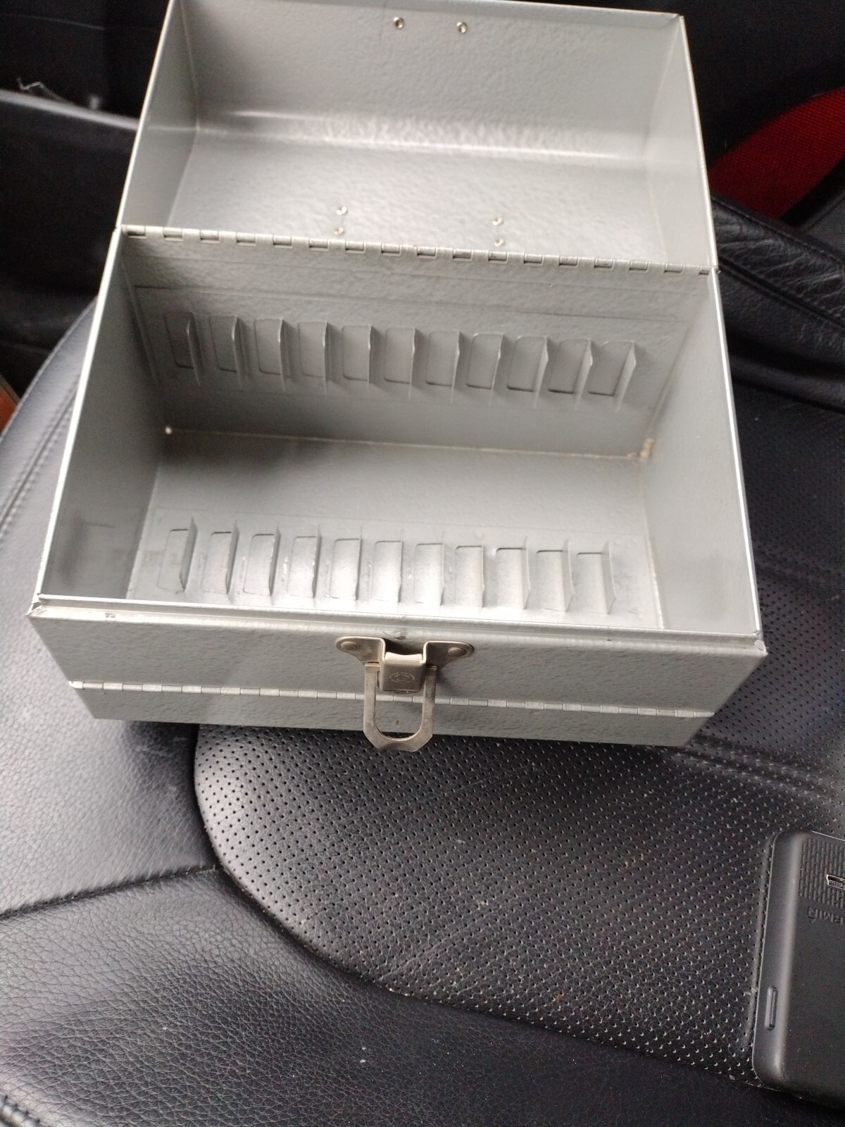 Vintage new grey Logan De luxe Metal 8mm Film Chest Carrying Case Holds 12 Reels