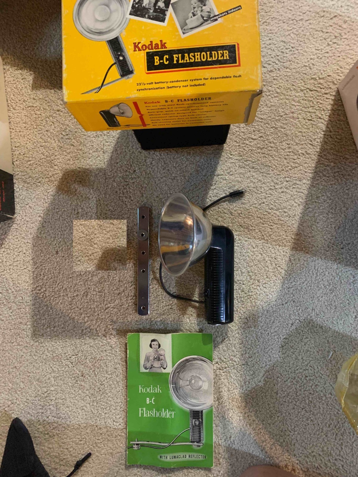 KODAK B-C FLASHOLDER WITH LUMACLAD REFLECTOR, BOX, BOOKLET, BRACKET