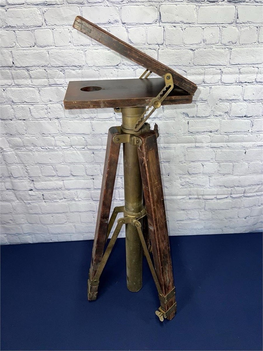 Graflex USA Crown camera compact stand tripod vintage wood