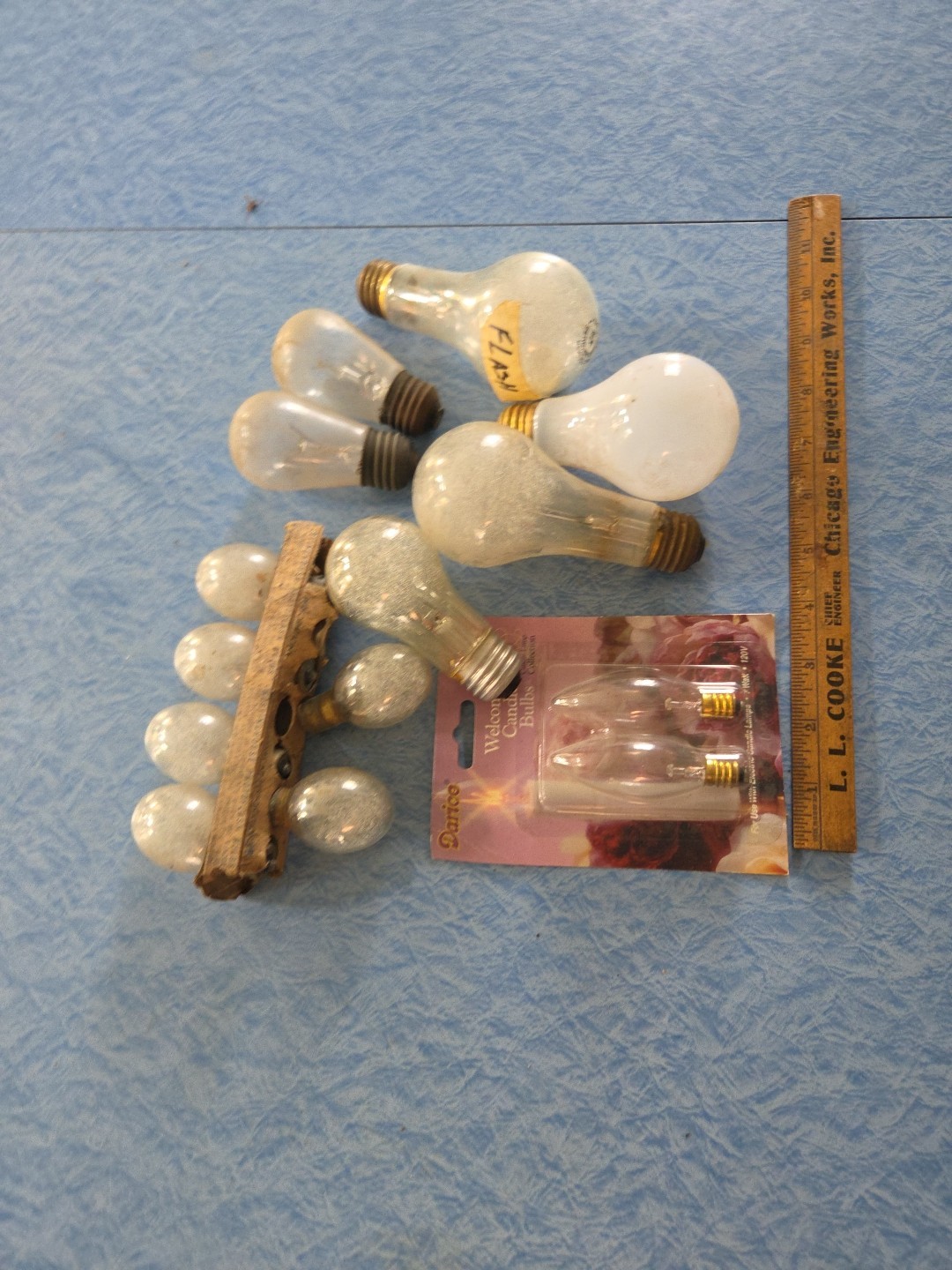 Lot Of Old Bulbs Collectable Some Flash Some Regular Antique Vintage