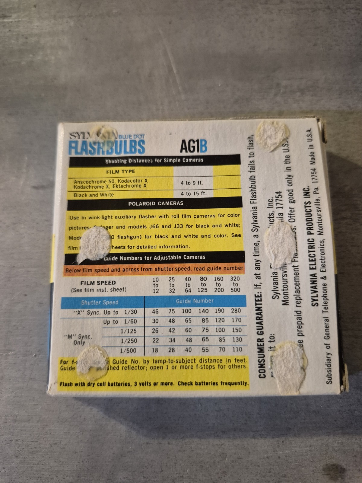 Vintage Sylvania Blue Dot AG-1B Flashbulbs – Box of 12 – Camera Flash