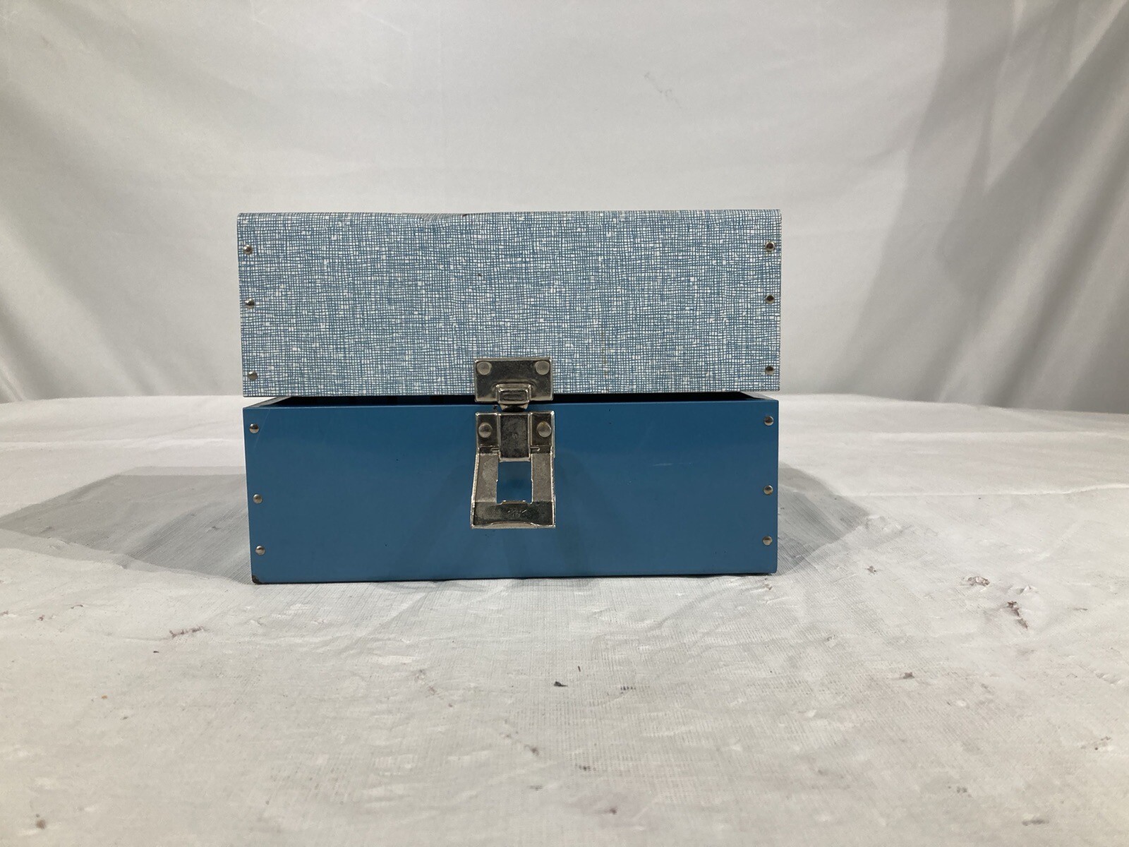 Blue Vintage Metal Film Reel Storage Tin With 7 Empty Reels