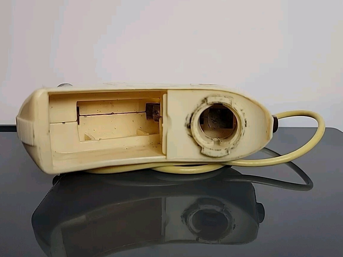Vintage ZEISS Ikon Ikoblitz 1316 Flash Holder (No Bulbs or Reflector Disc)