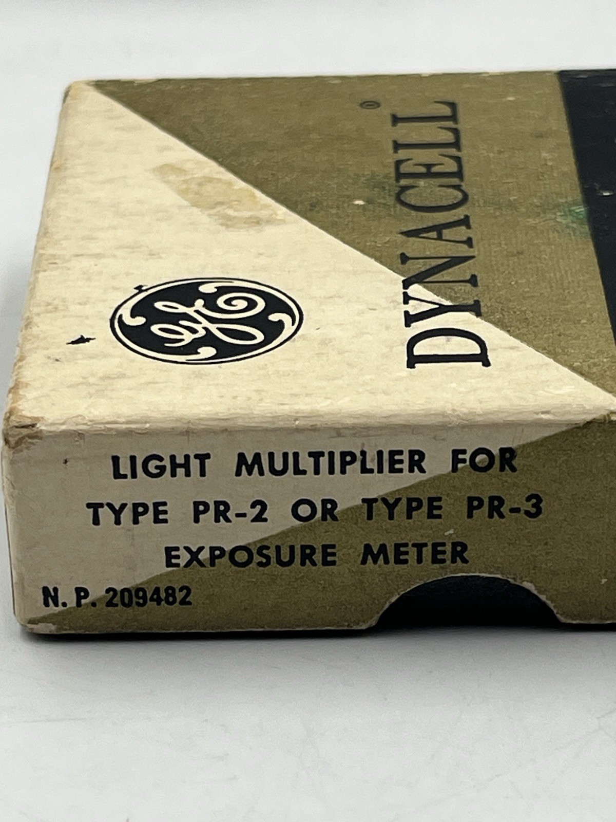 * Vintage General Electric DYNACELL P 2 Exposure meter. or TYPE PR-3 EXPOSURE