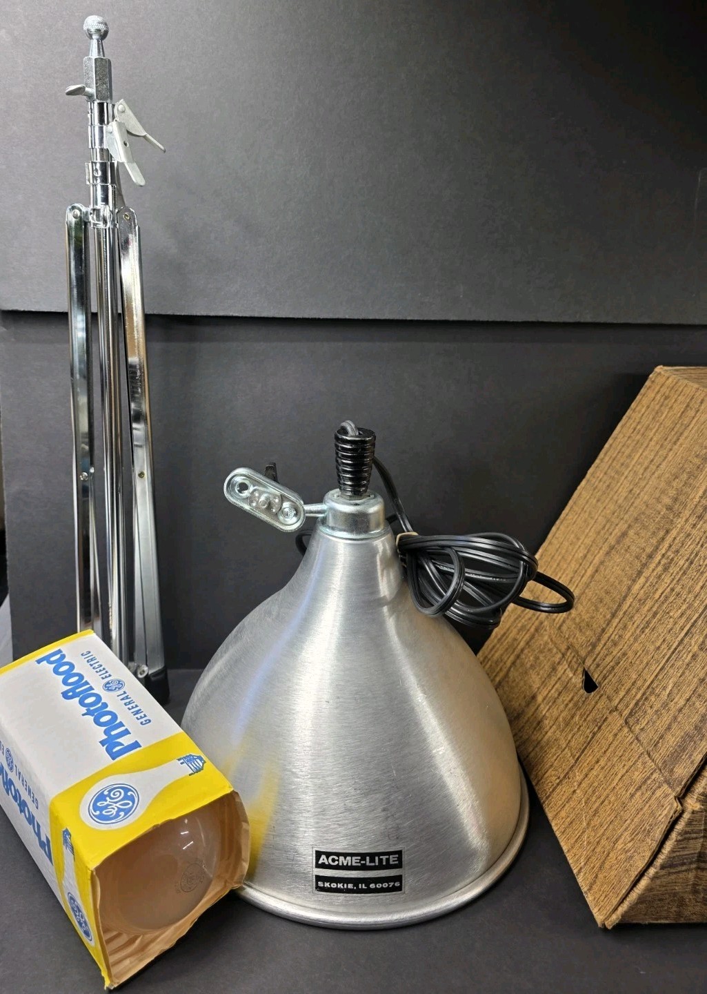 Acme Lite Photo Light and Tripod Vintage With New Bulb