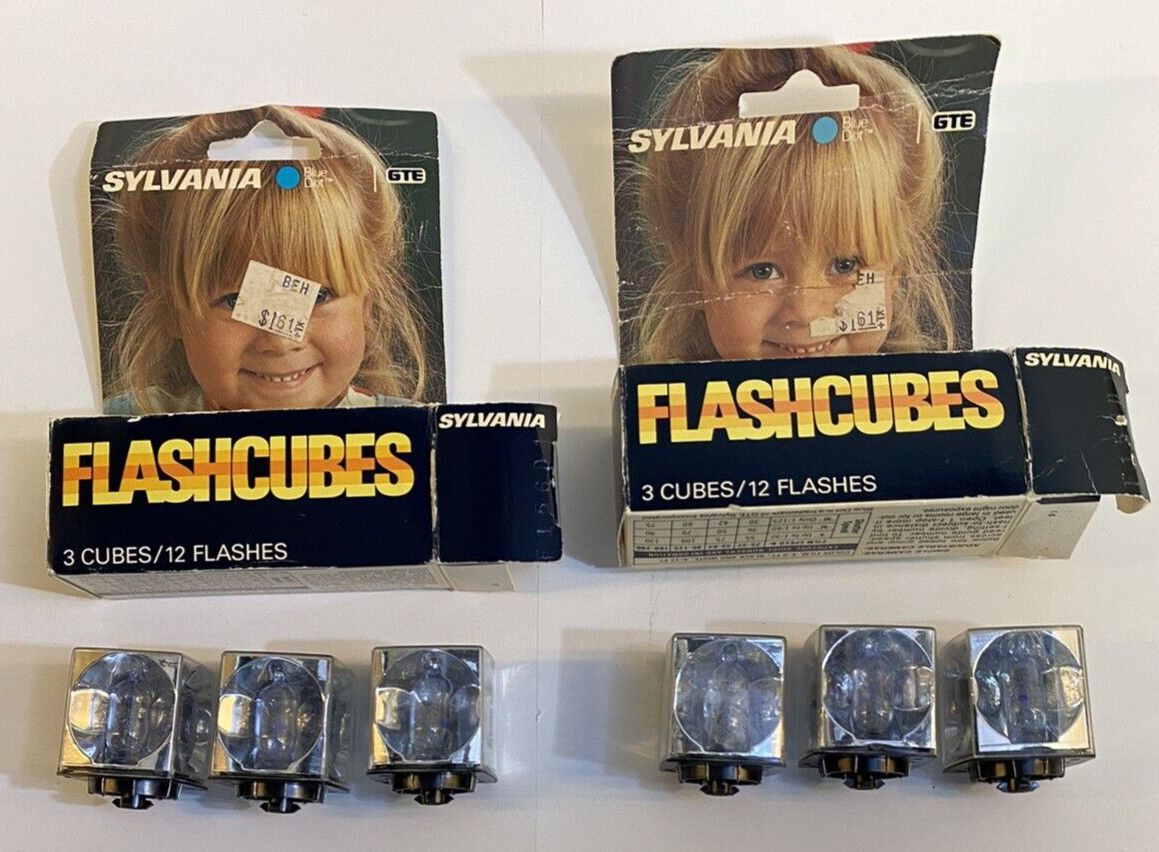 Vintage Sylvania Flashcubes 1970’s Flash Photography Blue Dot6 Cubes 21 Flashes