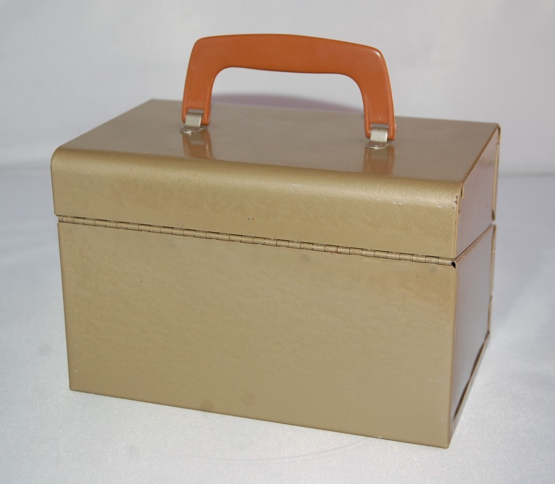Logan De Luxe Movie Reel Metal Storage Chest Will Hold Ten 5″ Movie / Tape Reels