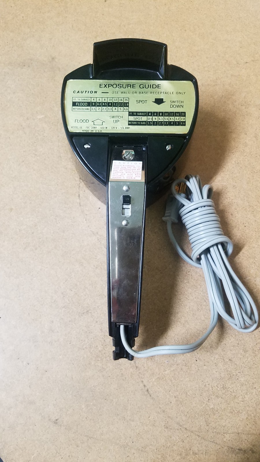 VINTAGE ACME-LITE Z-BEAM MODEL 66 MOV-E-LITE TWIN FILAMENT W/ ORIGINAL BOX 650W