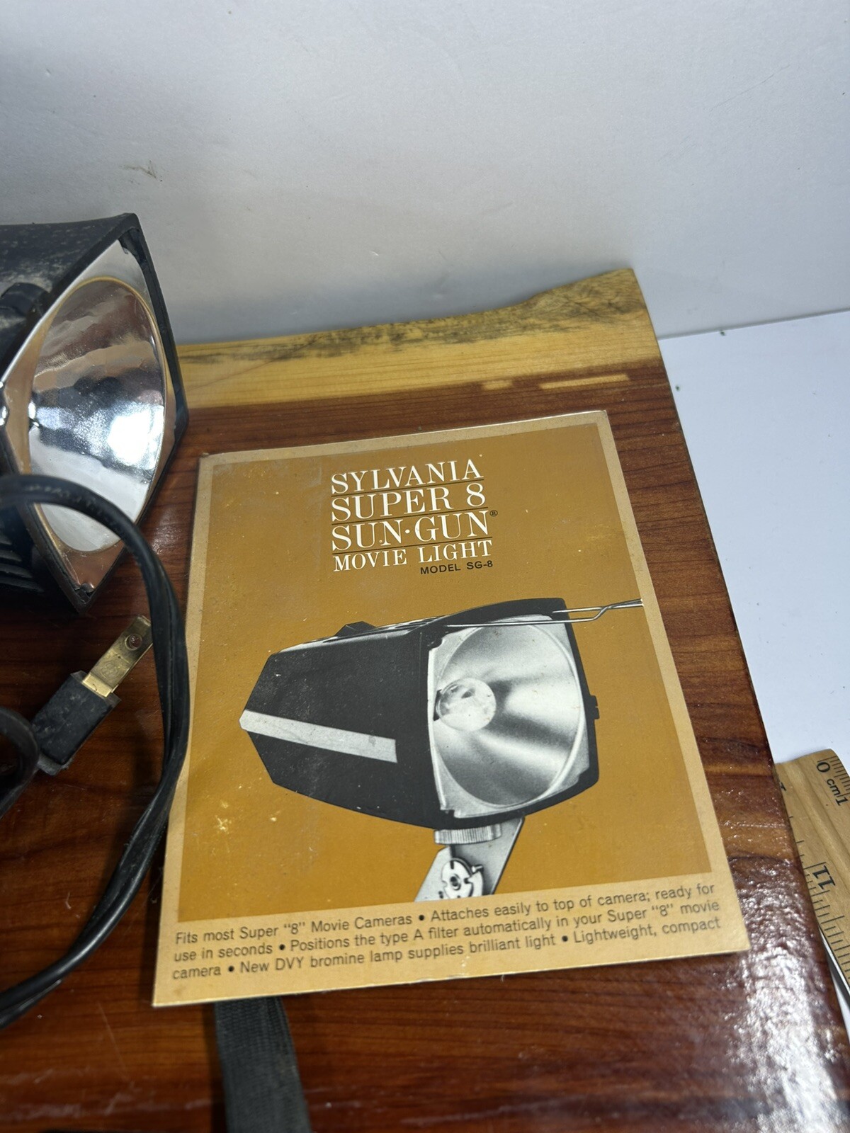 Vintage Sylvania Super 8 Sun Gun Movie Light SG-8 Box, Handle & Manual Untested