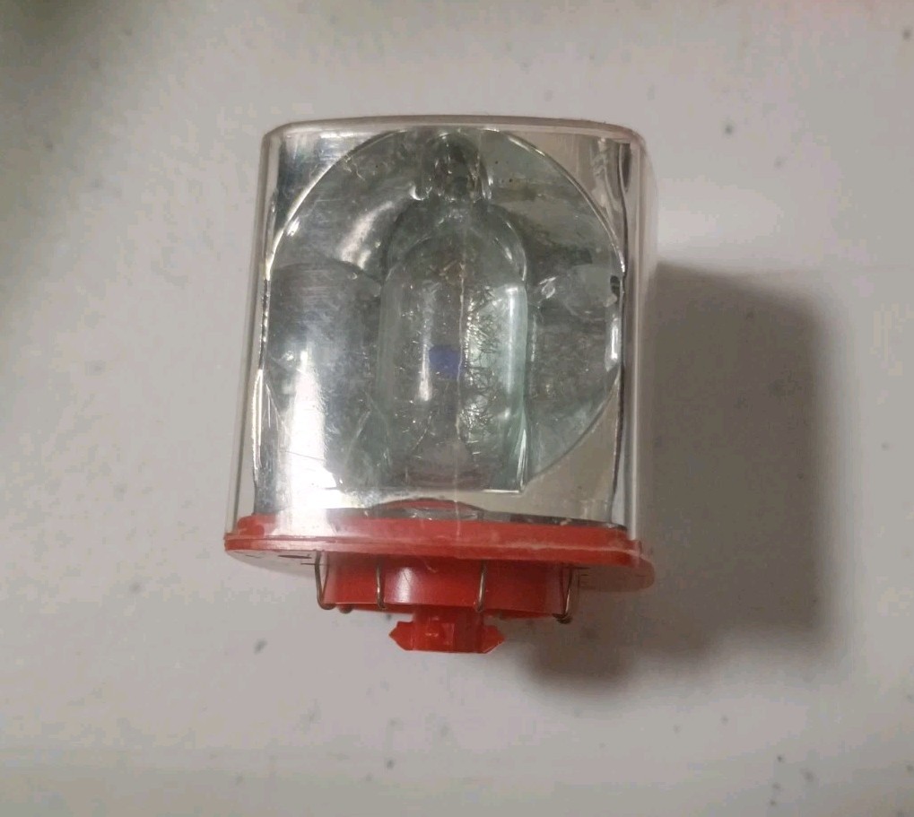 VINTAGE Flas CUBES Five SYLVANIA X Blue DOT & Two ITT HI-Power CUBES