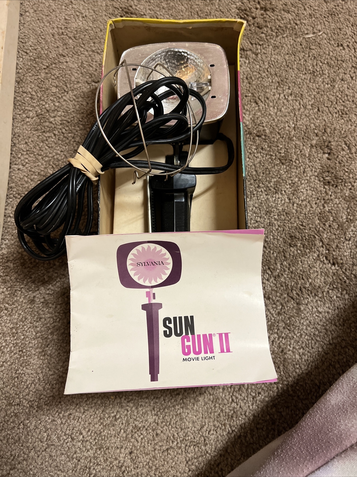 Sun Gun 2 Sylvania movie light Model SG-55 In box with manual