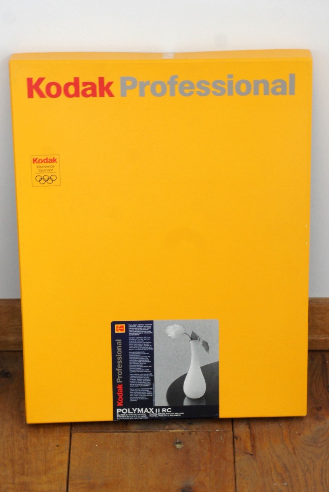RARE Kodak Professional POLYMAX II RC BW PAPER 12 x 16 in 30×40 cm Cat 647 1981