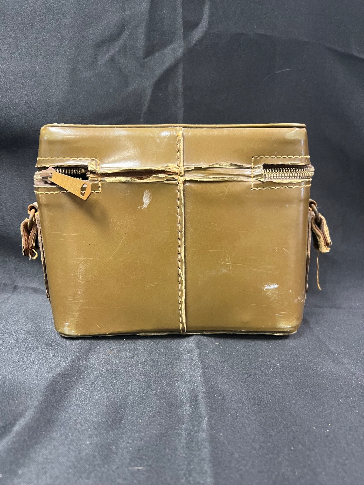 Gadgit Diamond Valencia Series Model #VA-1 Vtg Leather Type Shoulder Camera Bag