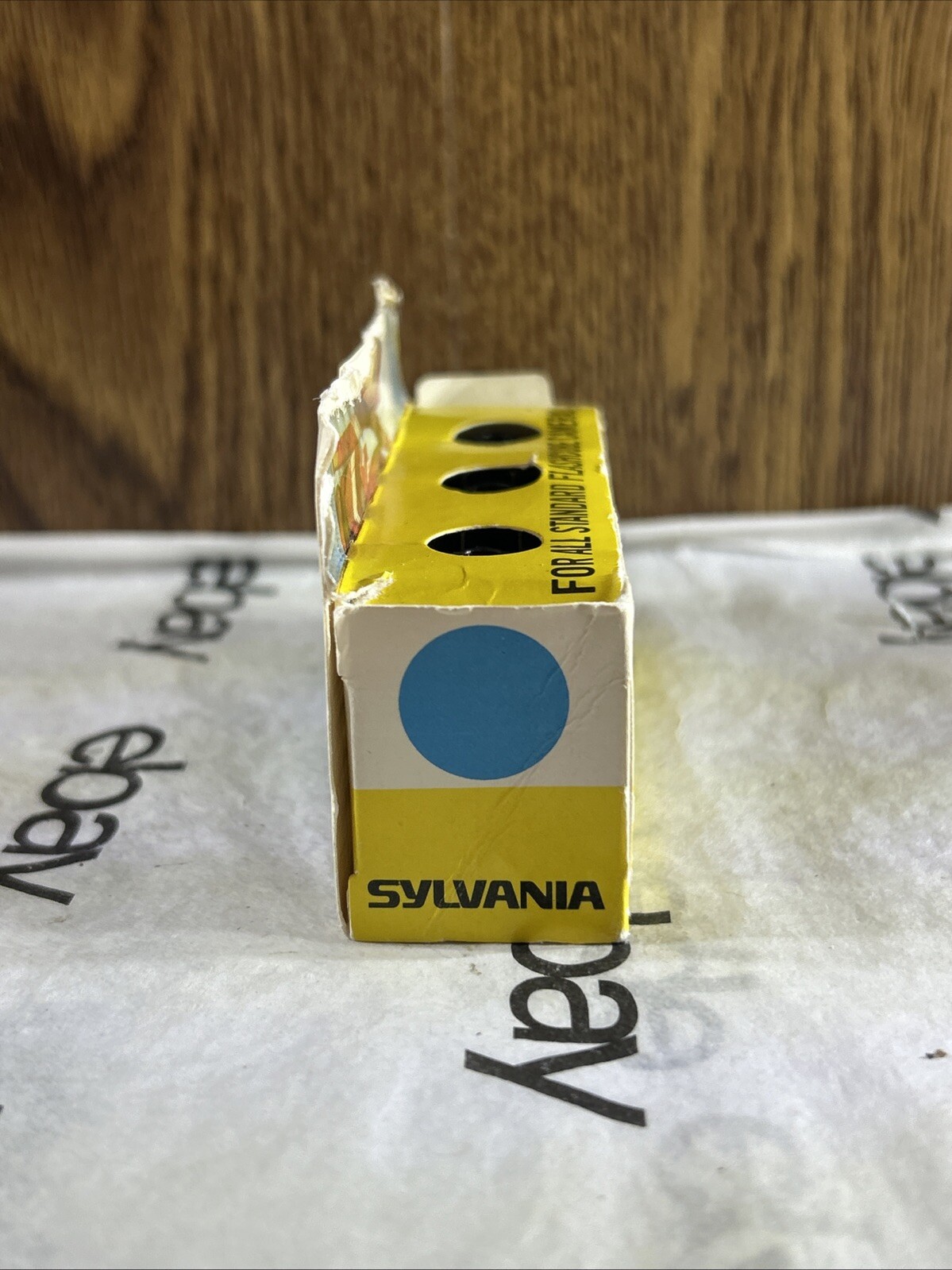 Vintage Sylvania Blue Dot Flash Cubes 3 Cubes 12 Flashes.