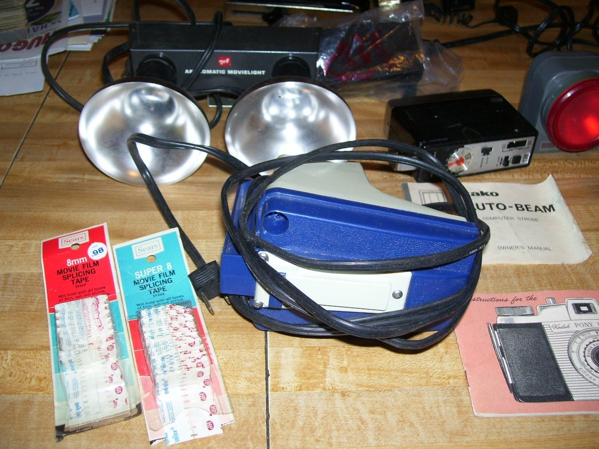 Lot #8F Vintage Camera Accessories Movie Light Flash Units Photo Meter Film More