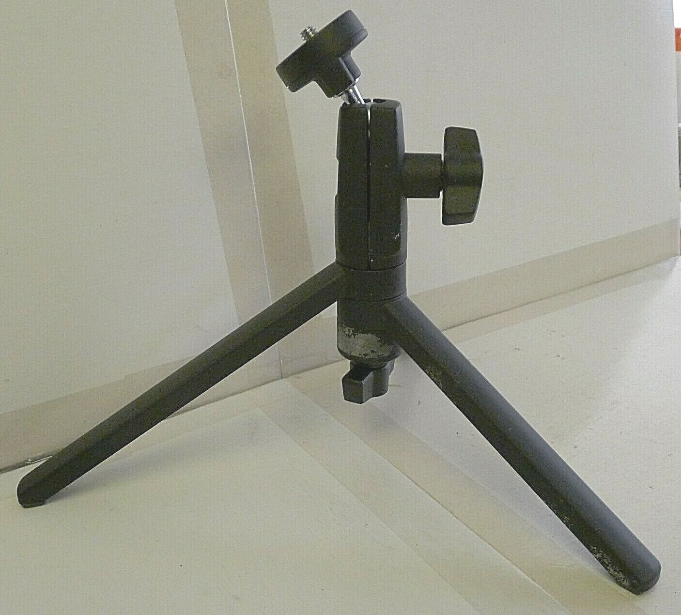 Polaroid Instant Film Camera Table Top Tripod, Case & Instruction Manual
