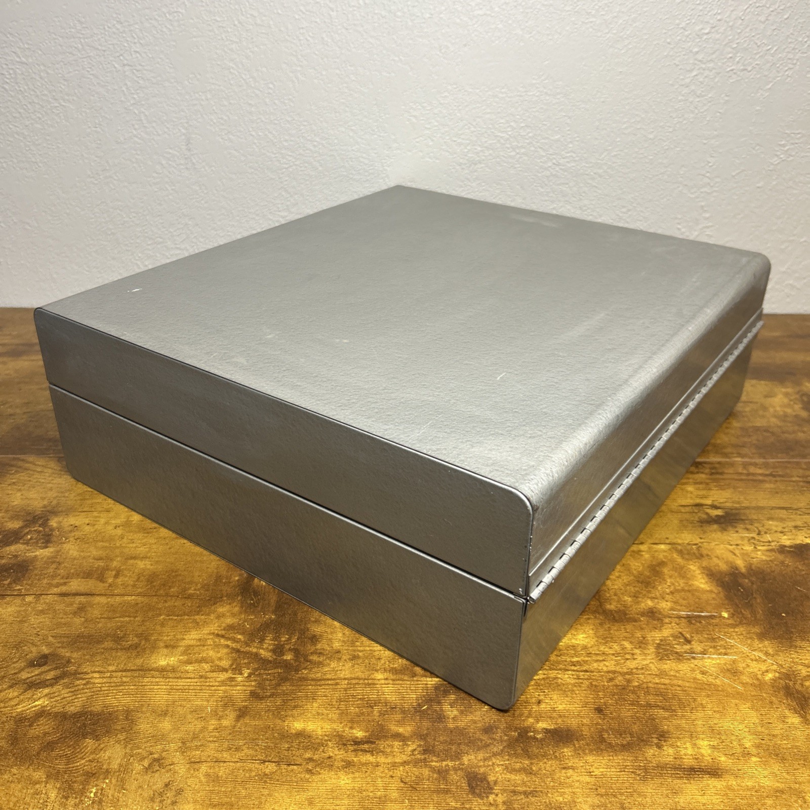 CHICAGO KITCHENWARE 8MM 16MM FILM CAMERA LIGHT BAR COLLAPSIBLE – TESTED (Ex)
