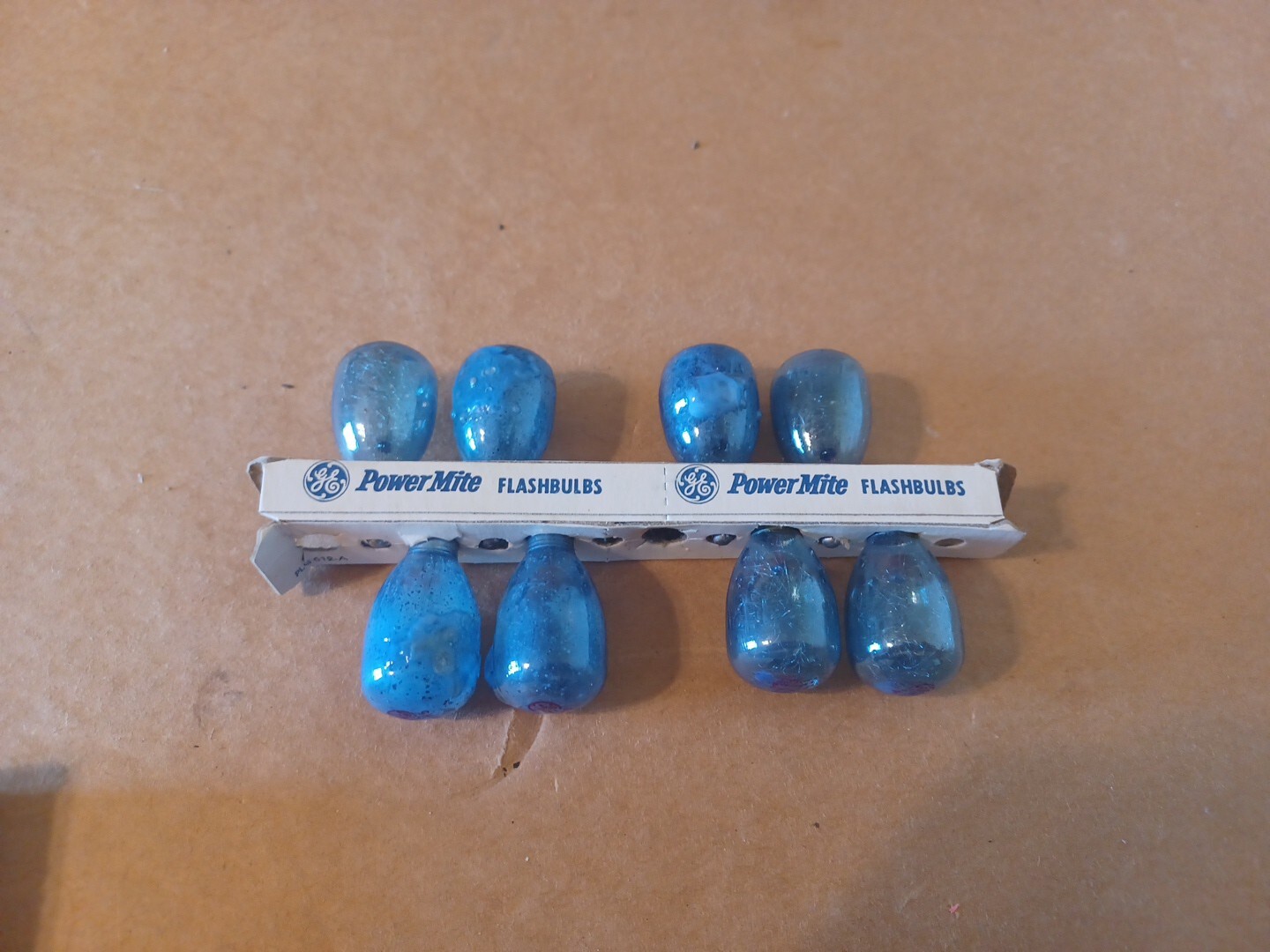 Vintage M3B General Electric Blue Flashbulbs. 8 Bulbs Untested.